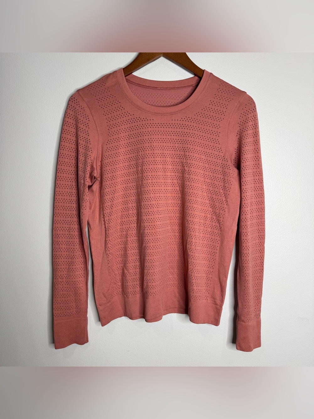 Lululemon Women’s Breeze By Perforated Long Sleeve Workout T-shirt Copper Clay